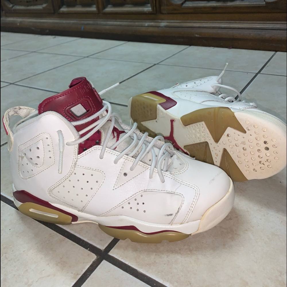 Air Jordan 6 Retro "Maroon"